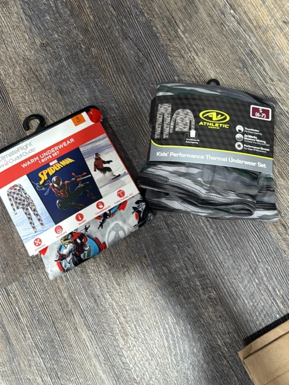 2 Spider-Man and athletic works warm underwear set for kids